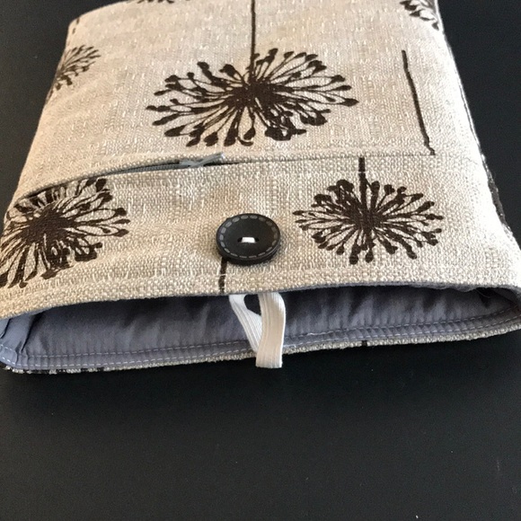 iPad Case Padded w/front zipper pouch - Picture 4 of 4